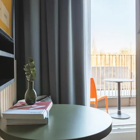 Acora Living The - 3* פוטסדאם